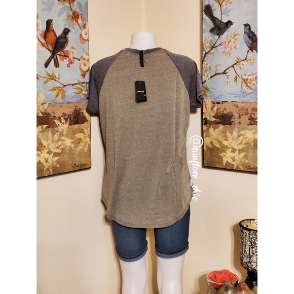 [NEW] Torrid Olive & Black Raglan Tee - Picture 10 of 15